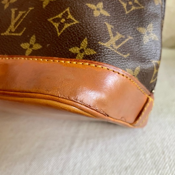 Vintage Authentic Louis Vuitton Monogram Alma - Picture 14 of 14